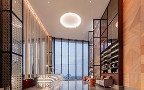 Whiz Luxe Hotel Spazio Surabaya